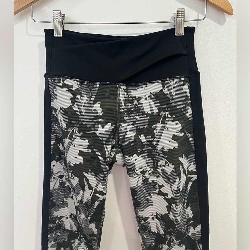 Manduka Floral Leggings Womens XS - Picture 4 of 8